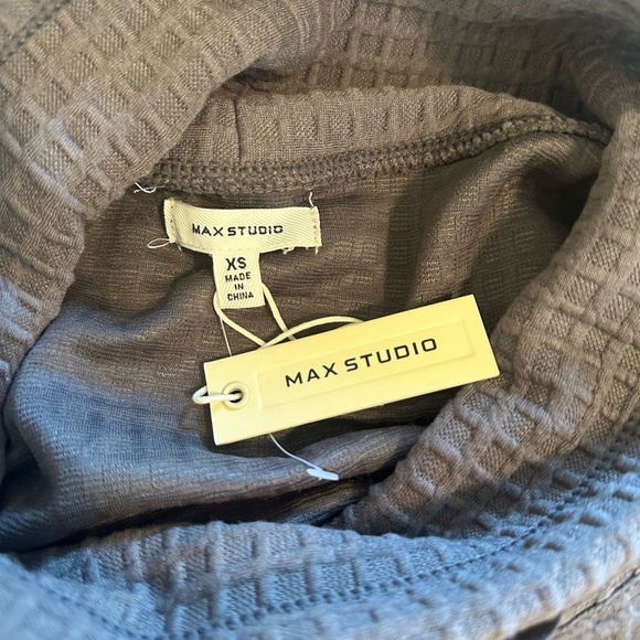 NWT sz XS Max Studio pullover sweatshirt pockets grid material pattern pocket - Picture 6 of 7